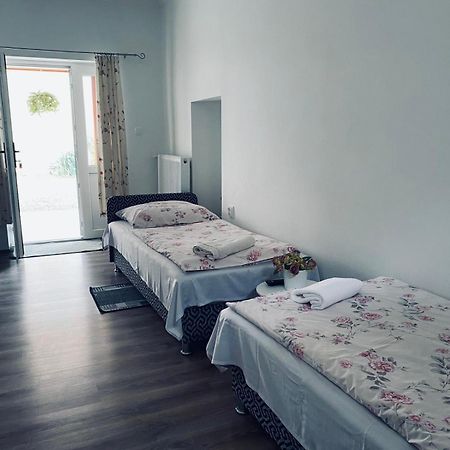 Sator-Hegy Vendeghaz Hotel Abaújszántó Екстериор снимка