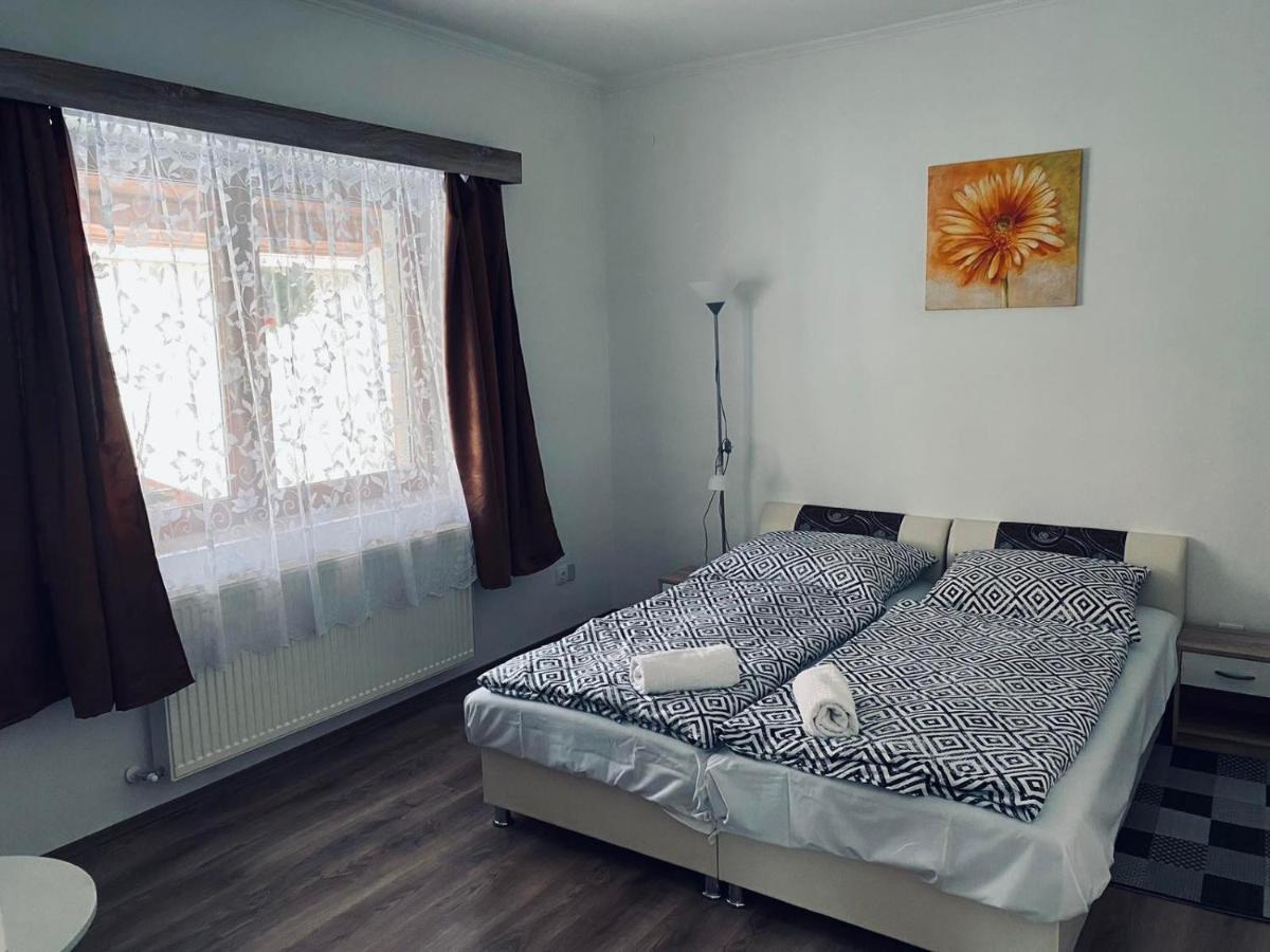 Sator-Hegy Vendeghaz Hotel Abaújszántó Екстериор снимка