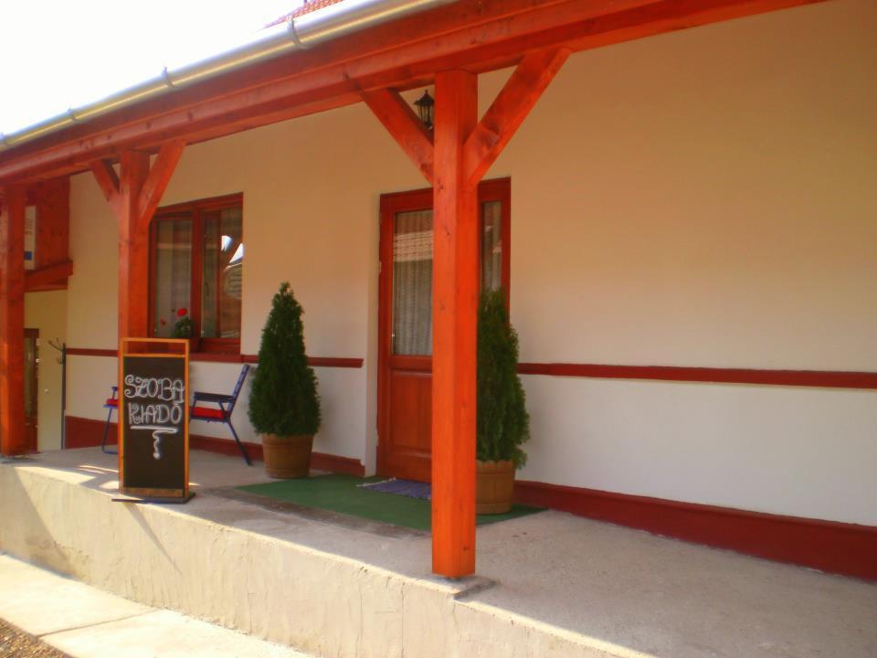Sator-Hegy Vendeghaz Hotel Abaújszántó Екстериор снимка